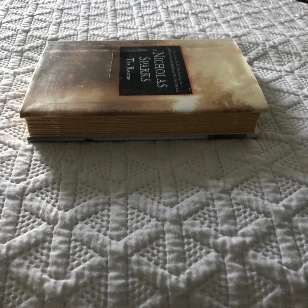 The Rescue Hardcover Book by Nicholas Sparks First Edition Printing Y2K SIGNED